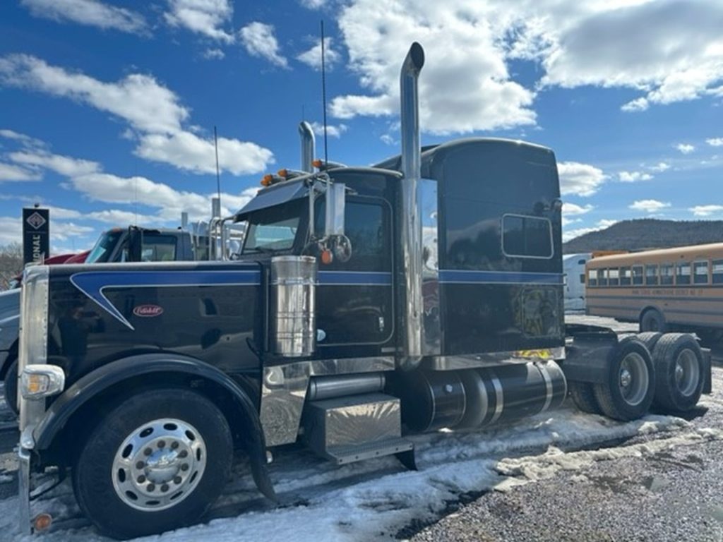 2014 Peterbilt 388 Allegiance Trucks