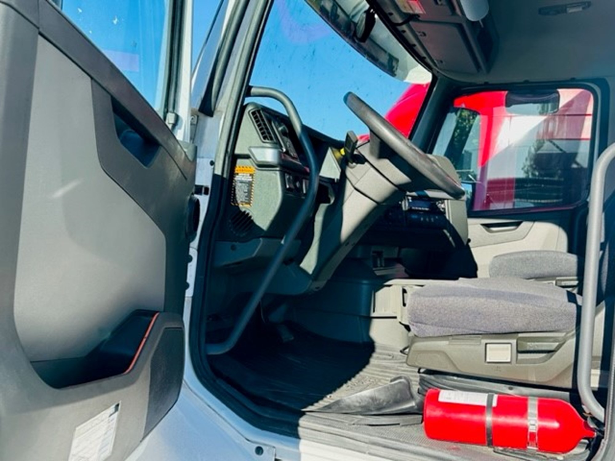 New 2021 Volvo FMX truck - INTERIOR 